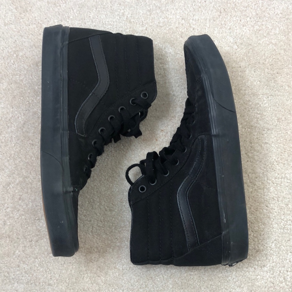 Men’s Vans Mid Top Skateboard Sneakers